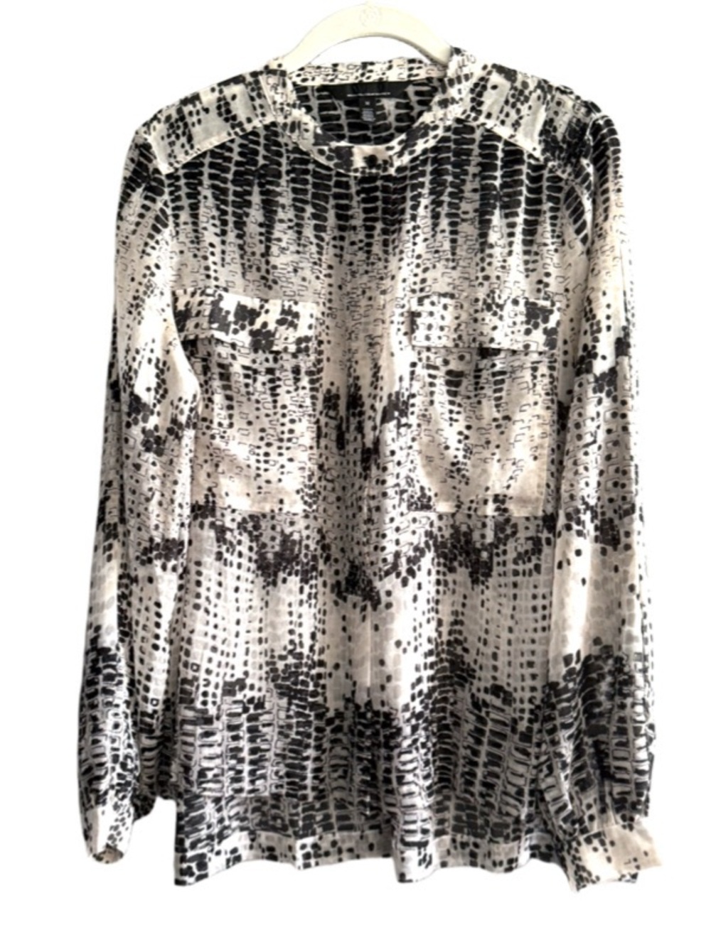WHBM Button Down Blouse Chest Pockets Long Sleeve Black White  Size M